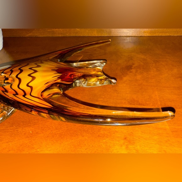 MURANO Artistic Glass Fish Sculpture in Amber and Black. 4’ X 5’. - Picture 8 of 14